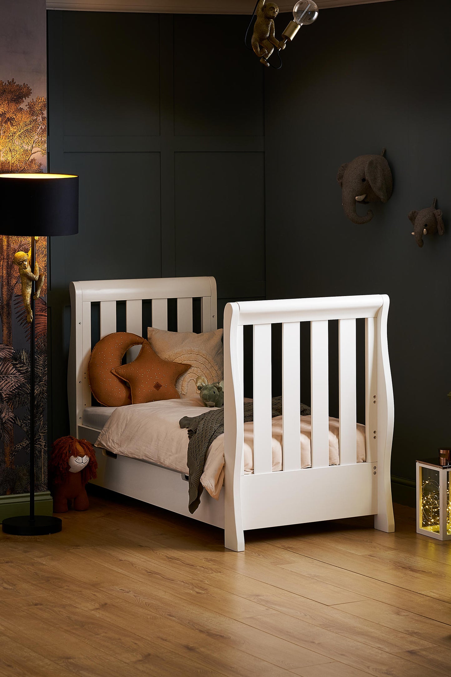 Stamford Luxe Cot Bed - White