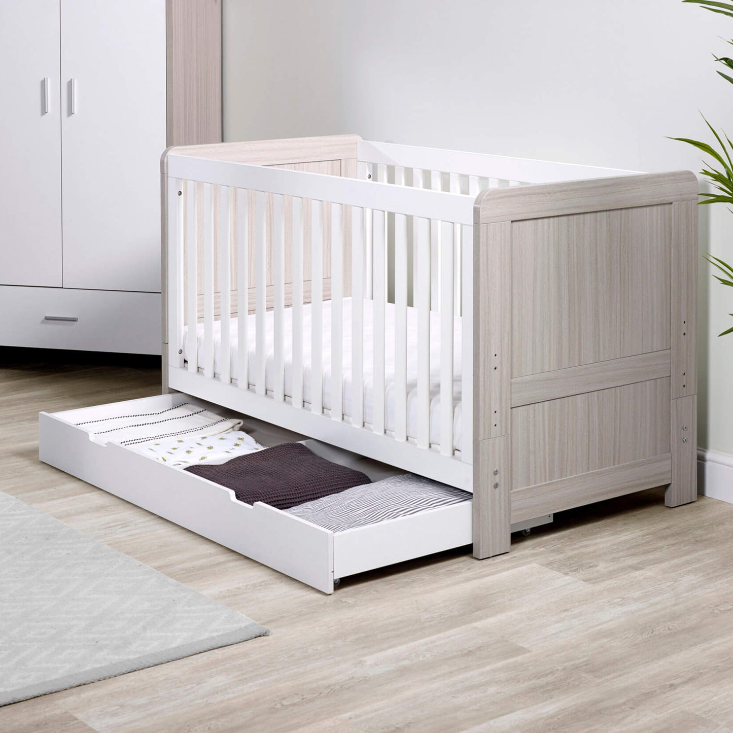 Ickle Bubba - Pembrey Cot Bed, Under Drawer and Fibre Mattress - Ash Grey & White