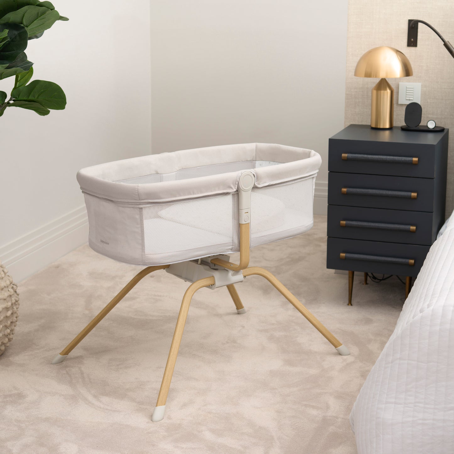 Babymore Air Motion Gliding Crib