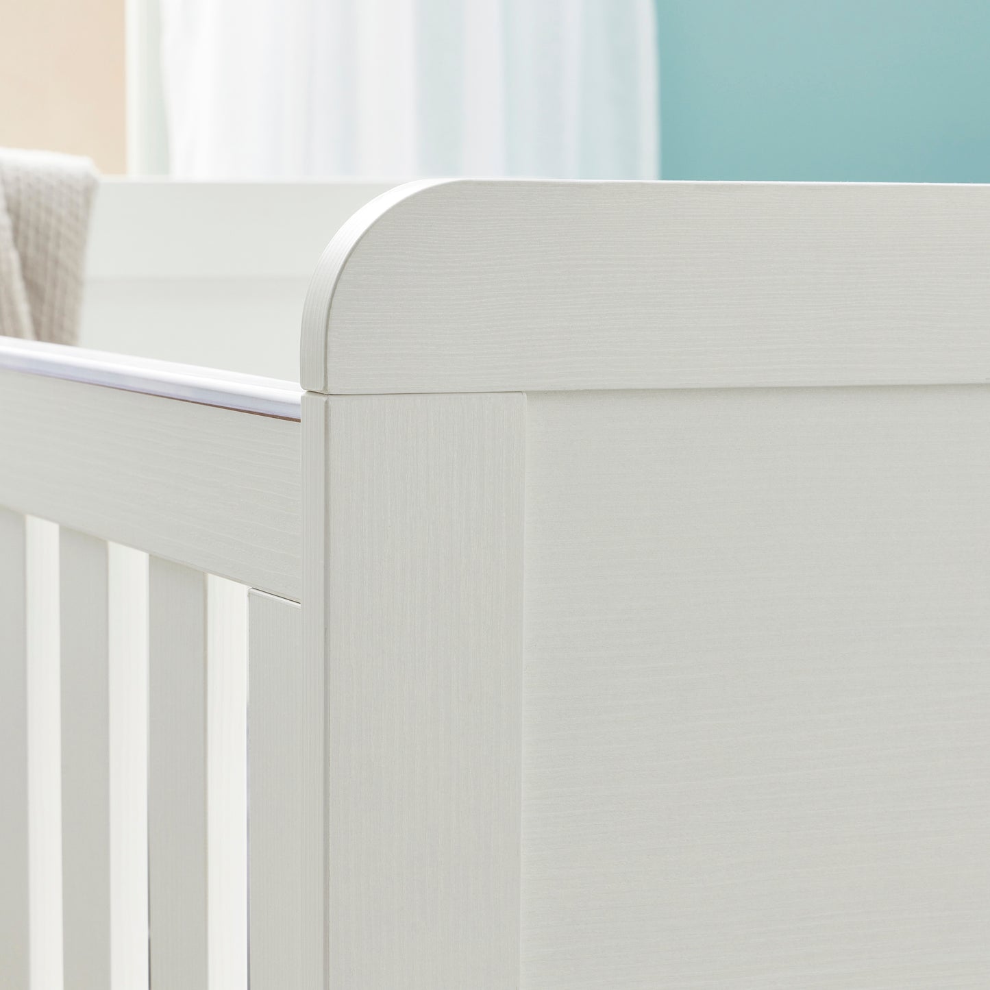 Babymore Caro Mini Cot Bed - White Wash