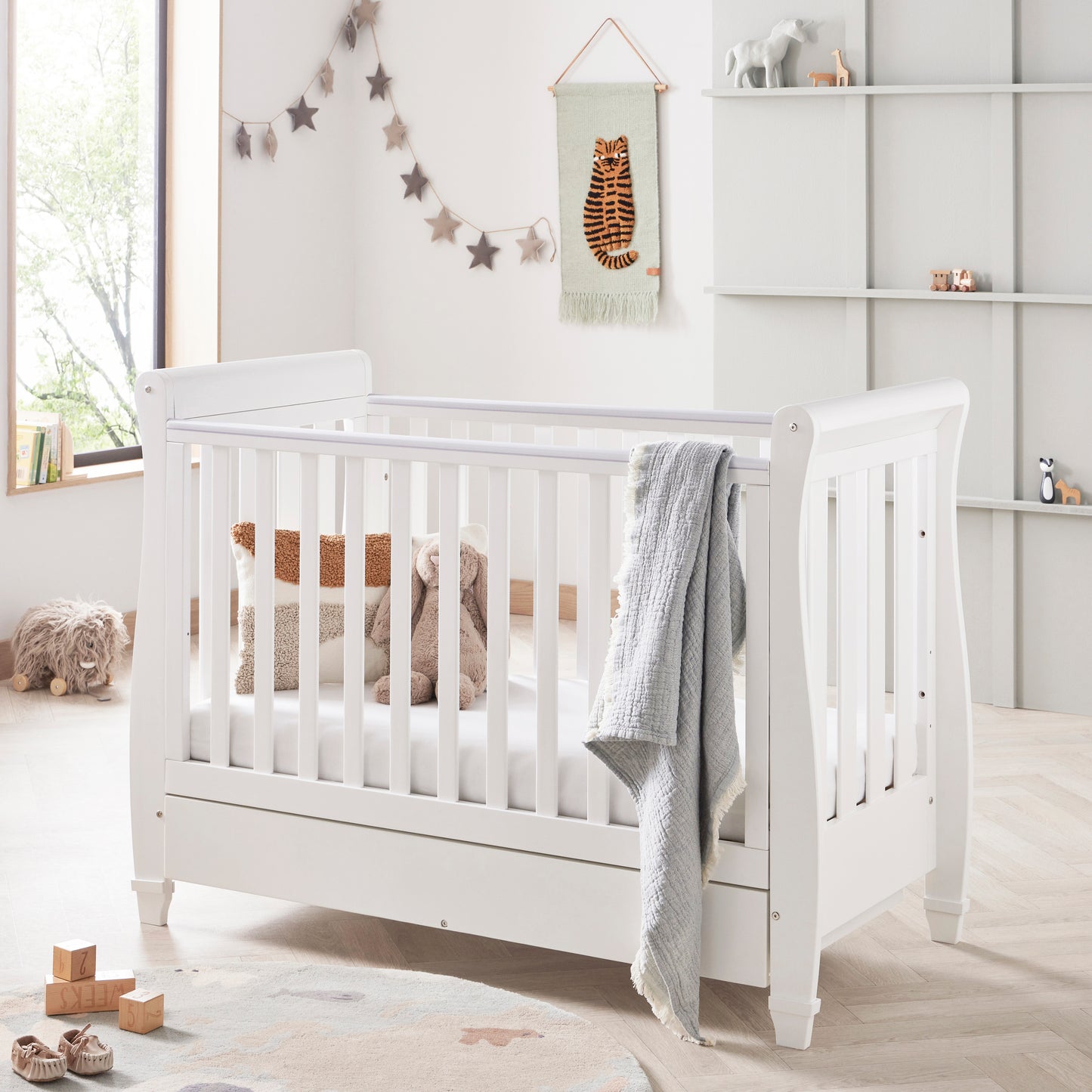 Babymore Mini Cot Bed Eva Sleigh Cot Bed Dropside with Drawer - White