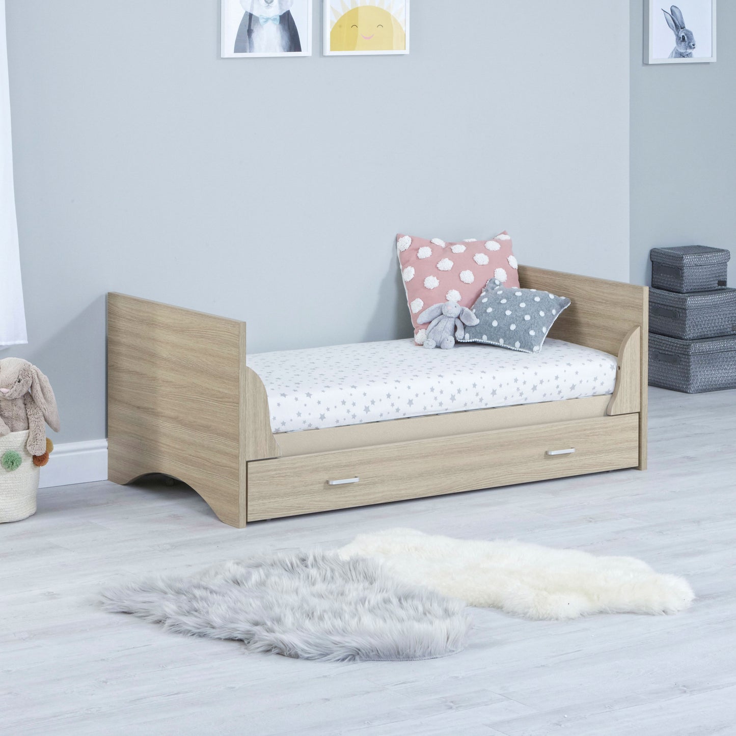 Babymore Veni Cot Bed With Drawer